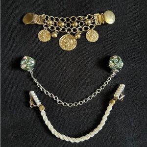 Vintage Sweater Or Collar Clips Lot